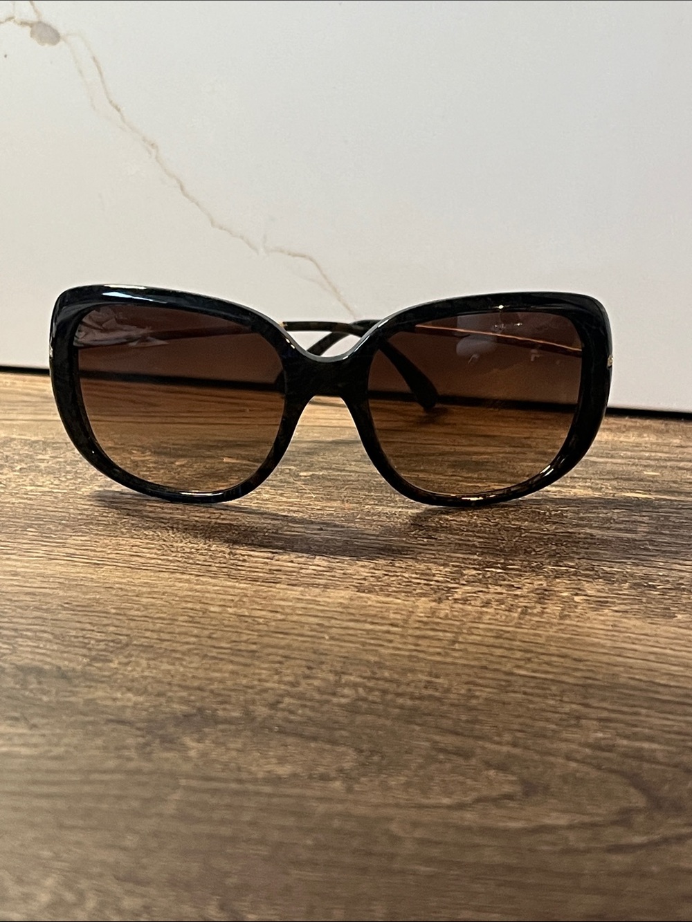 Authentic CHANEL Sunglasses with Brown Gradient Lenses 5292-B c.1489/S5